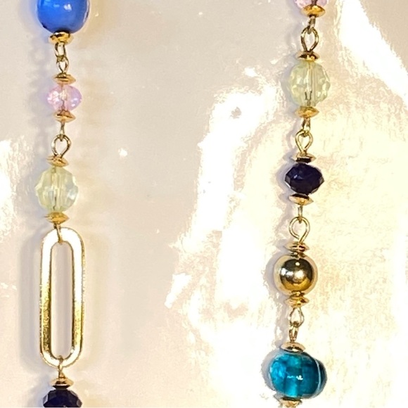 BNWT glass beads and gold tone elongated necklaces. So pretty. - Picture 6 of 16